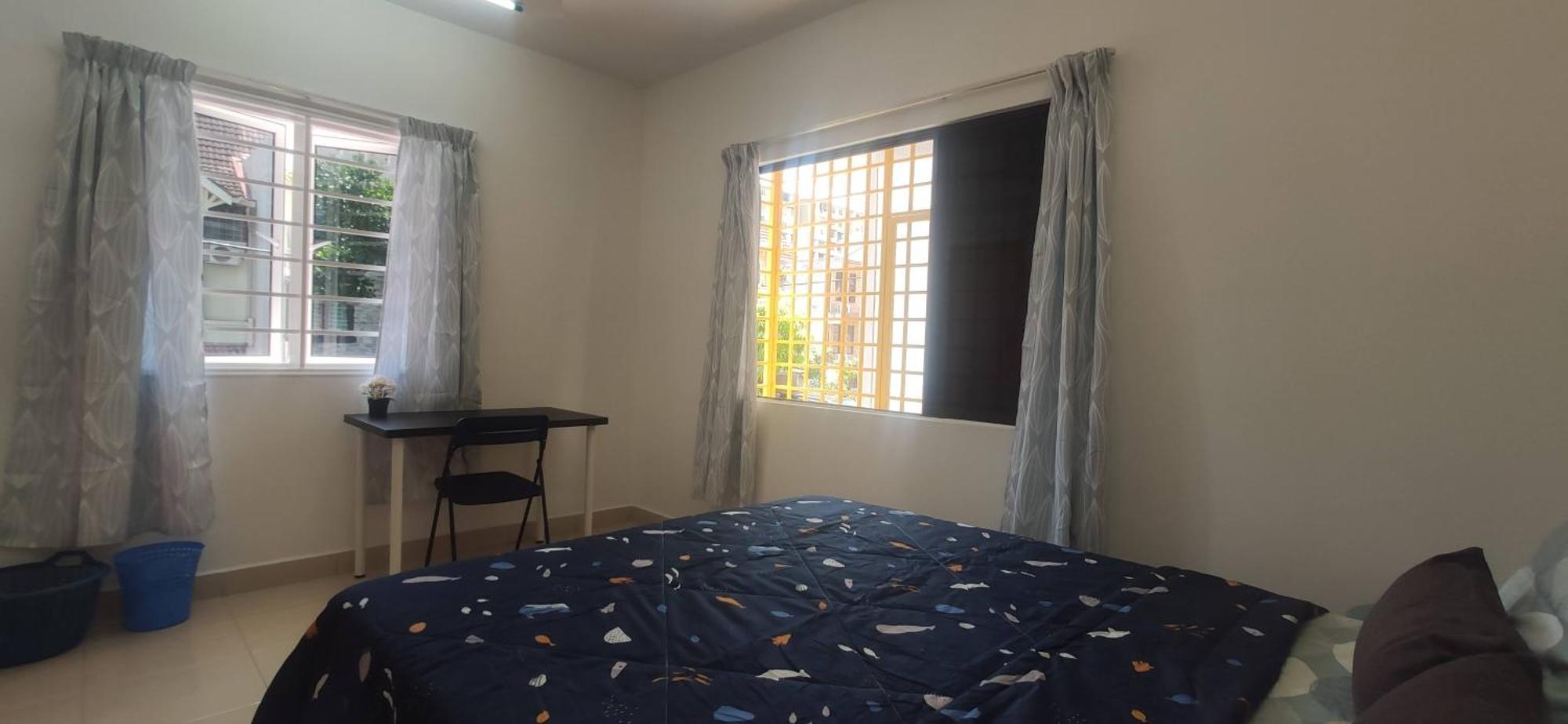 Homestay With Private Bathroom *